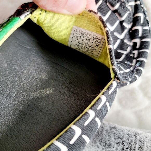 Sanuk slip on shoes flats yoga mat black white geometric matt comfy casual - Picture 7 of 7